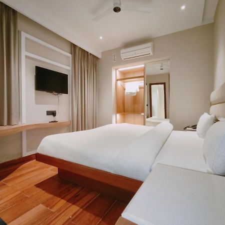 Aura Rooms Déhrádún Exteriér fotografie